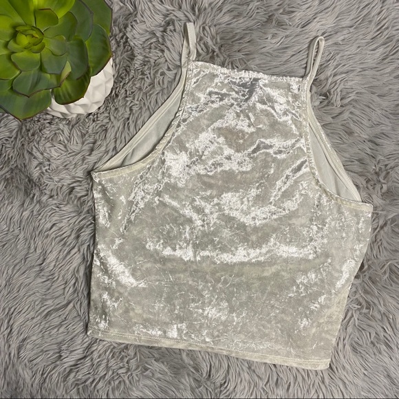 Forever 21 Crushed Velvet Cropped Cami🌟 - Picture 4 of 10